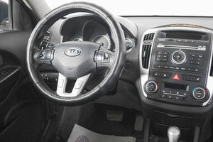 Хетчбэк Kia Ceed 2011 года, 819000 рублей, Кемерово