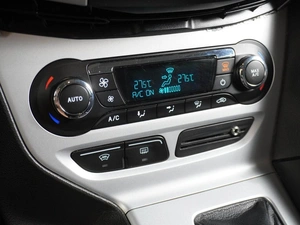 Хетчбэк Ford Focus 2013 года, 699000 рублей, Воронеж