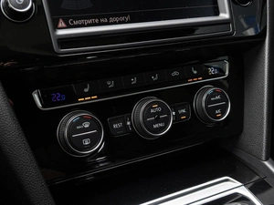 Седан Volkswagen Passat 2017 года, 2370000 рублей, Краснодар