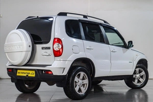 Внедорожник Chevrolet Niva 2013 года, 539000 рублей, Челябинск