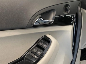 Минивэн Chevrolet Orlando 2012 года, 915000 рублей, Красноярск