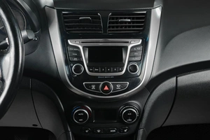 Седан Hyundai Solaris 2014 года, 799000 рублей, Тюмень