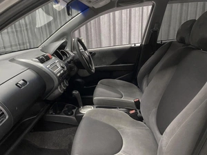 Хетчбэк Honda Fit 2004 года, 399000 рублей, Красноярск