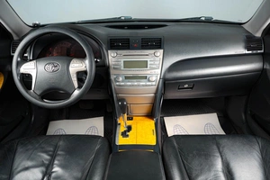 Седан Toyota Camry 2006 года, 1099000 рублей, Тюмень