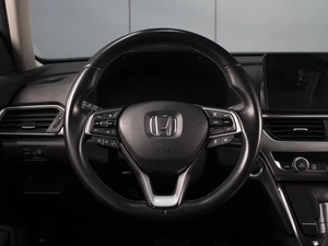 Седан Honda Accord 2021 года, 3160000 рублей, Омск