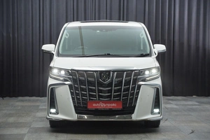 Минивэн Toyota Alphard 2019 года, 4445000 рублей, Красноярск