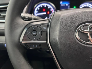 Седан Toyota Camry 2018 года, 2080000 рублей, Красноярск