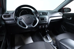 Седан Kia Rio 2017 года, 1369000 рублей, Новосибирск