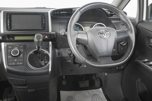 Минивэн Toyota Wish 2009 года, 1389000 рублей, Кемерово
