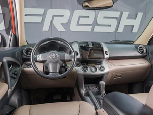 Внедорожник Toyota RAV4 2007 года, 939000 рублей, Сургут
