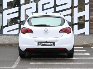 Хетчбэк Opel Astra 2012 года, 999000 рублей, Волгоград