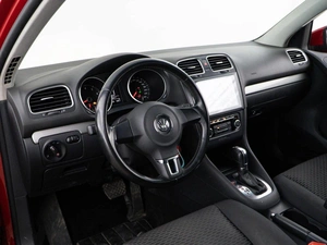 Хетчбэк Volkswagen Golf 2011 года, 727077 рублей, Москва