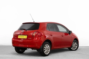 Хетчбэк Toyota Auris 2007 года, 699000 рублей, Барнаул
