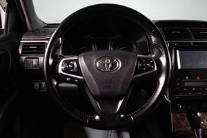 Седан Toyota Camry 2015 года, 2099000 рублей, Сургут
