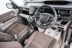 Минивэн Honda Stepwgn 2021 года, 2339000 рублей, Красноярск