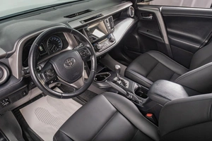 Внедорожник Toyota RAV4 2019 года, 2499000 рублей, Томск