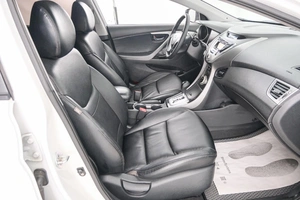 Седан Hyundai Avante 2010 года, 899000 рублей, Красноярск