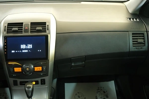Седан Toyota Corolla 2010 года, 1139000 рублей, Омск