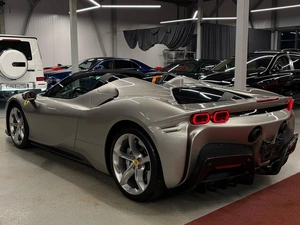 Купе Ferrari SF90 Stradale 2022 года, 42990000 рублей, Павловская Слобода