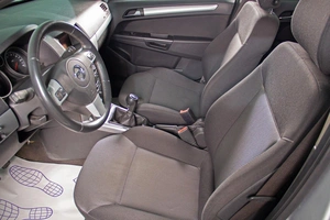 Универсал Opel Astra 2011 года, 659000 рублей, Сургут