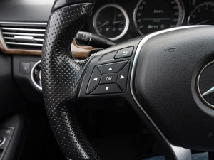 Седан Mercedes-benz E-класс 2011 года, 1519000 рублей, Саратов