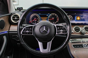 Седан Mercedes-benz E-класс 2018 года, 2890000 рублей, Ярославль