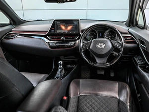 Внедорожник Toyota C-HR 2017 года, 1590000 рублей, Кирилловка