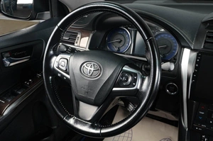 Седан Toyota Camry 2016 года, 1959000 рублей, Тюмень