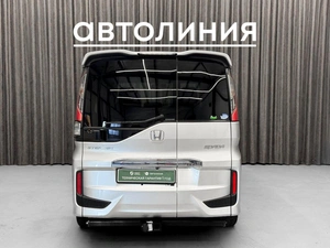 Минивэн Honda Stepwgn Spada 2015 года, 1650000 рублей, Красноярск