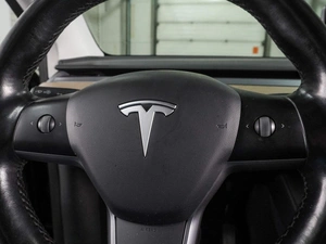 Внедорожник Tesla Model Y 2021 года, 5099000 рублей, Воронеж