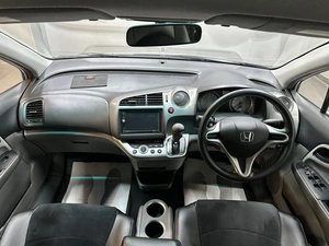 Минивэн Honda Stream 2010 года, 967000 рублей, Красноярск