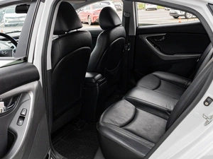 Седан Hyundai Avante 2012 года, 1153000 рублей, Краснодар