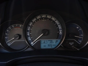 Седан Toyota Corolla 2014 года, 1429000 рублей, Саратов