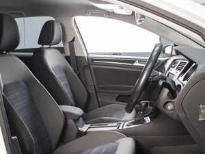 Хетчбэк Volkswagen Golf 2014 года, 1380000 рублей, Омск