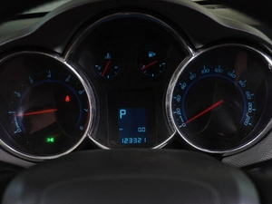 Седан Chevrolet Cruze 2010 года, 739000 рублей, Воронеж