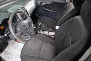 Седан Toyota Corolla 2007 года, 819000 рублей, Сургут