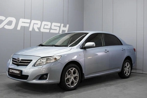 Седан Toyota Corolla 2008 года, 930000 рублей, Омск