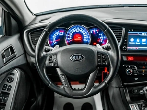 Седан Kia Optima 2012 года, 1050000 рублей, Красноярск