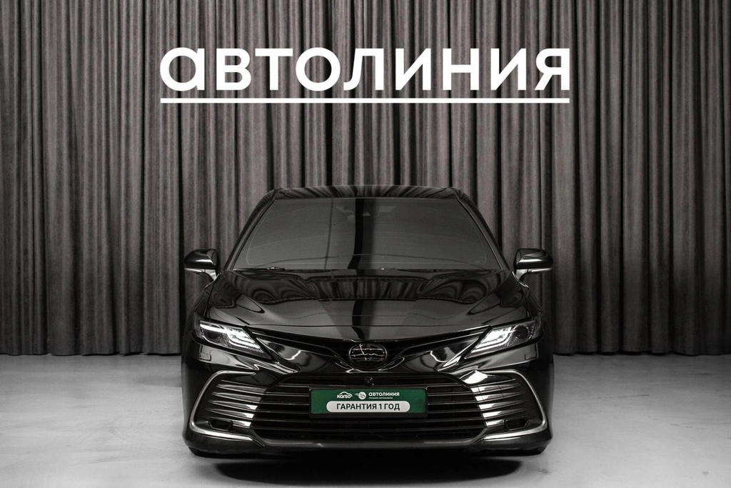 Седан Toyota Camry 2021 года, 3200000 рублей, Красноярск