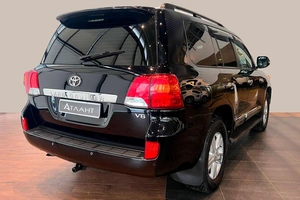Внедорожник Toyota Land Cruiser 2012 года, 3749000 рублей, Красноярск