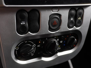 Седан Renault Logan 2014 года, 649000 рублей, Воронеж