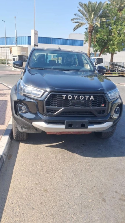 Пикап Toyota Hilux 2025 года, 7549000 рублей, Красноярск