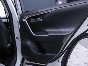 Внедорожник Toyota RAV4 2021 года, 3895000 рублей, Красноярск