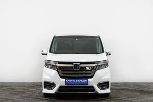 Минивэн Honda Stepwgn 2018 года, 2449000 рублей, Сургут