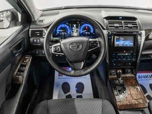 Седан Toyota Camry 2015 года, 2150000 рублей, Красноярск