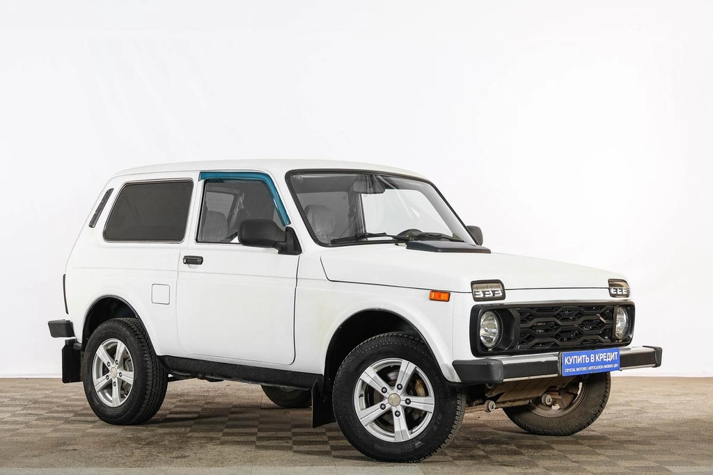 Внедорожник ВАЗ (LADA) 4x4 (Нива) 2015 года, 599000 рублей, Тюмень