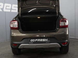 Седан Renault Logan Stepway 2021 года, 1230000 рублей, Омск