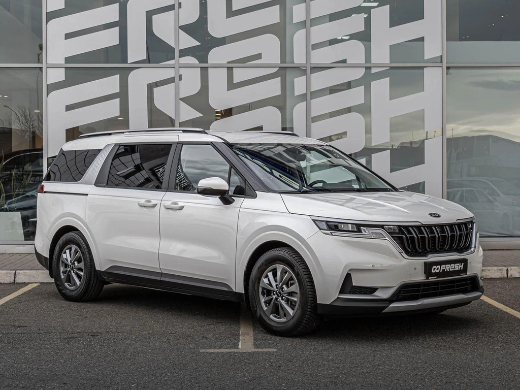 Минивэн Kia Carnival 2021 года, 3975000 рублей, Краснодар