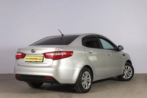 Седан Kia Rio 2013 года, 989000 рублей, Новосибирск