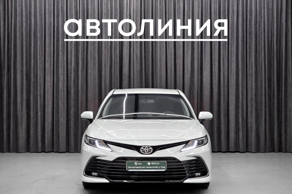 Седан Toyota Camry 2021 года, 2799000 рублей, Красноярск